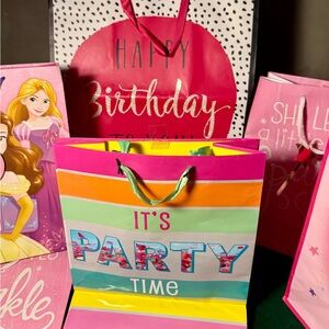 Girls Birthday Party Gift Bag Bundle * 6 Bags * Disney Princess * Mixed Sizes